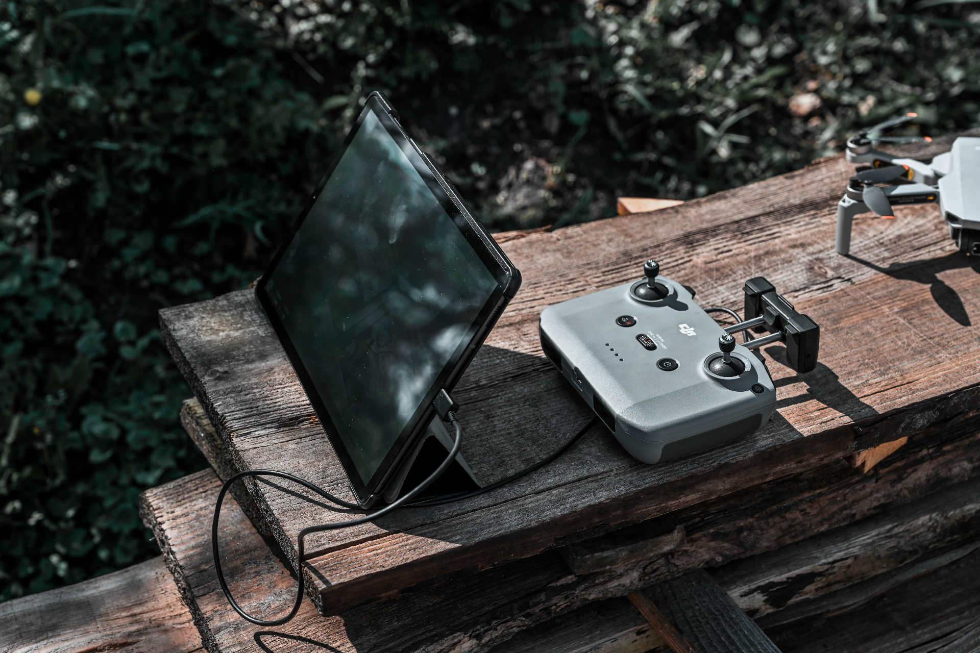 DJI drone setup met controller